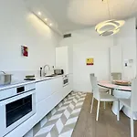 Parisian 2 Bedrooms Montorgueil 090 * Παρίσι