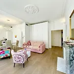 Διαμέρισμα Parisian 2 Bedrooms Montorgueil 090 *