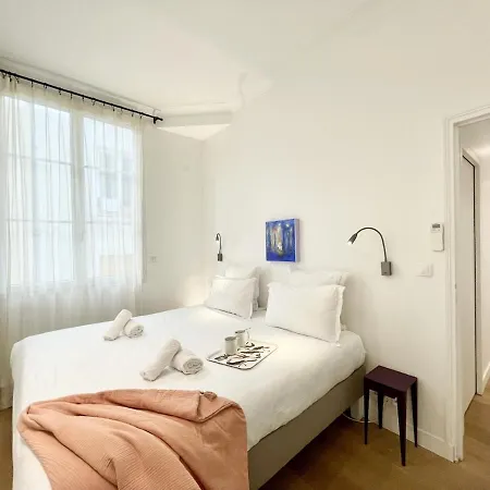 Parisian 2 Bedrooms Montorgueil 090