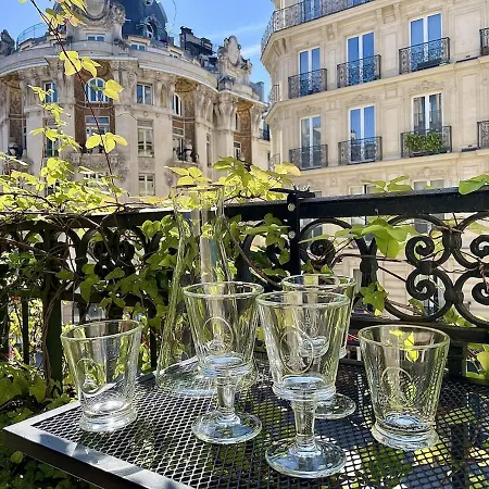 Parisian 2 Bedrooms Montorgueil 090 パリ