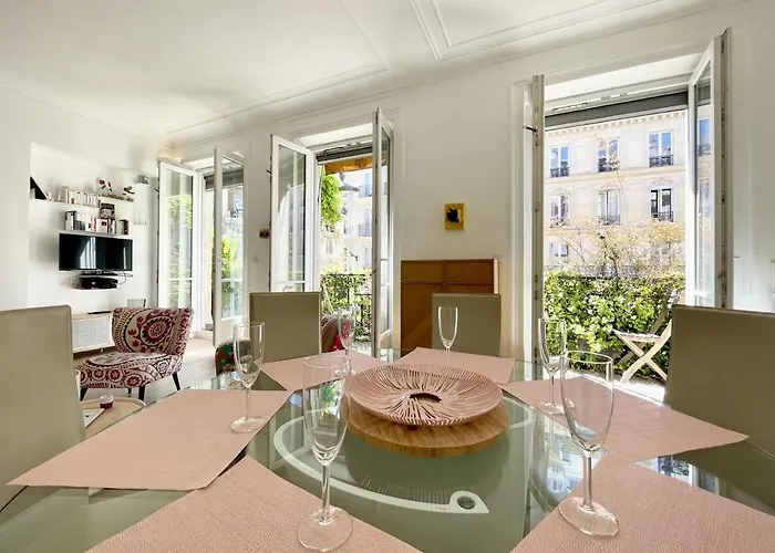 アパート Parisian 2 Bedrooms Montorgueil 090 パリ